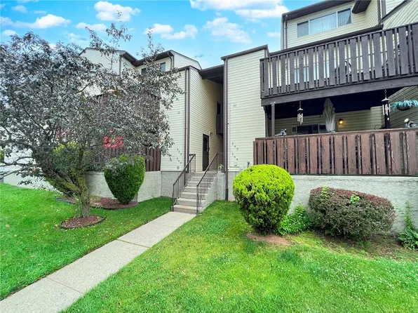 238 Timber Ridge Dr #1, Staten Island, NY 10308