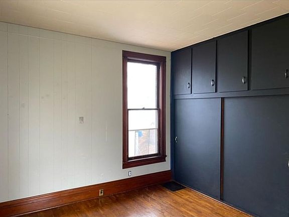 2nd image of 607 11th Ave #1
