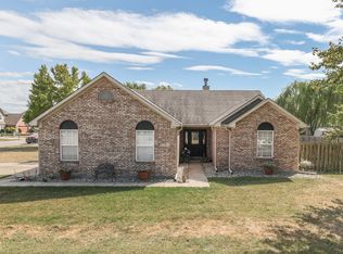 13 Pin Oak Ct, Whiteland, IN