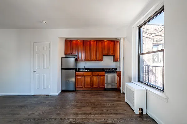 Rented by Compass | media 7