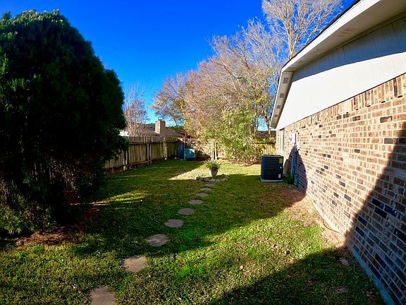 4th image of 16839 Clan Macgregor Dr