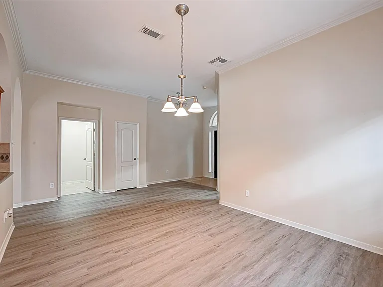 6923 Grants Hollow Ln — Photo 7