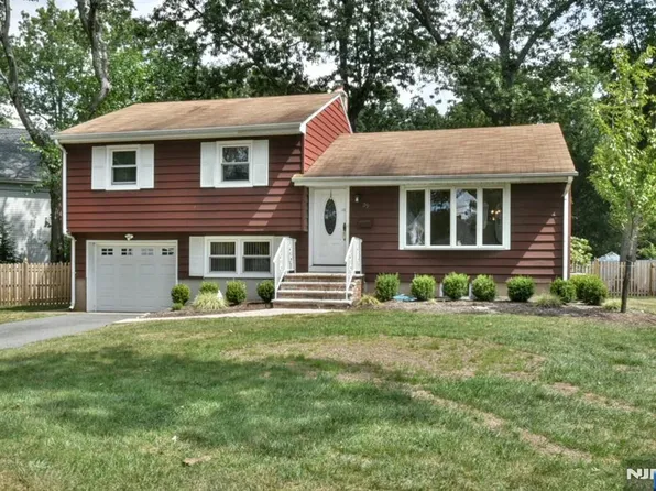 29 Longview Dr, Waldwick, NJ 07463