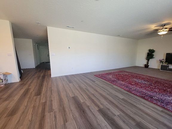 5th image of 675 Veronica St