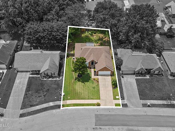 5th image of 6127 Morgan Manor Dr W