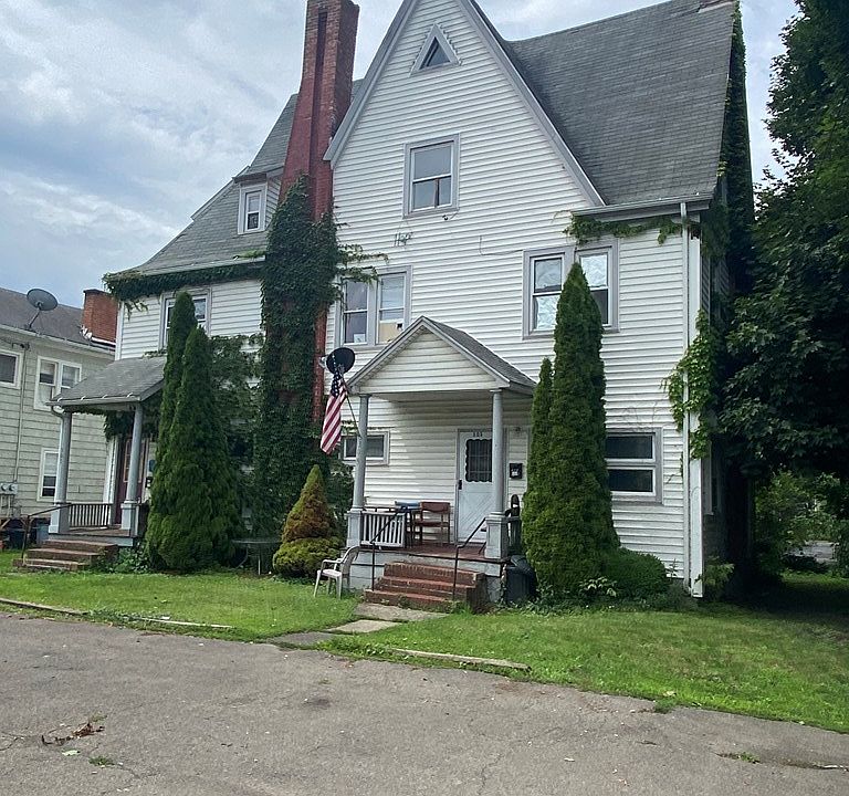 2nd image of 303-307 Davis St