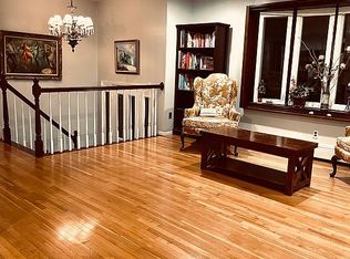 1094 Frances Dr, Valley Stream, NY 11580