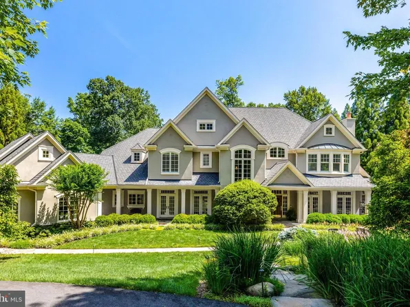 870 Alvermar Ridge Dr, Mc Lean, VA 22102