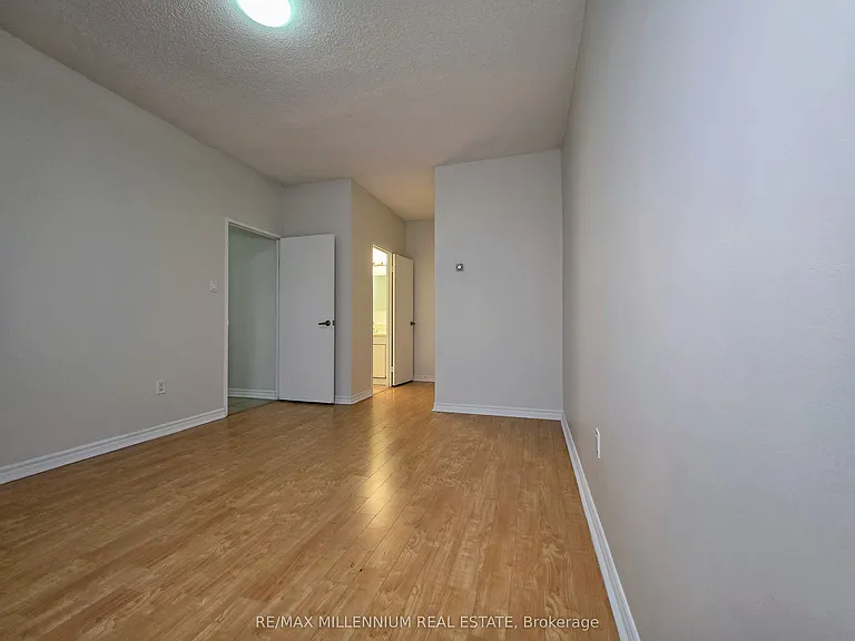 175 Hilda Ave #102 — Photo 36
