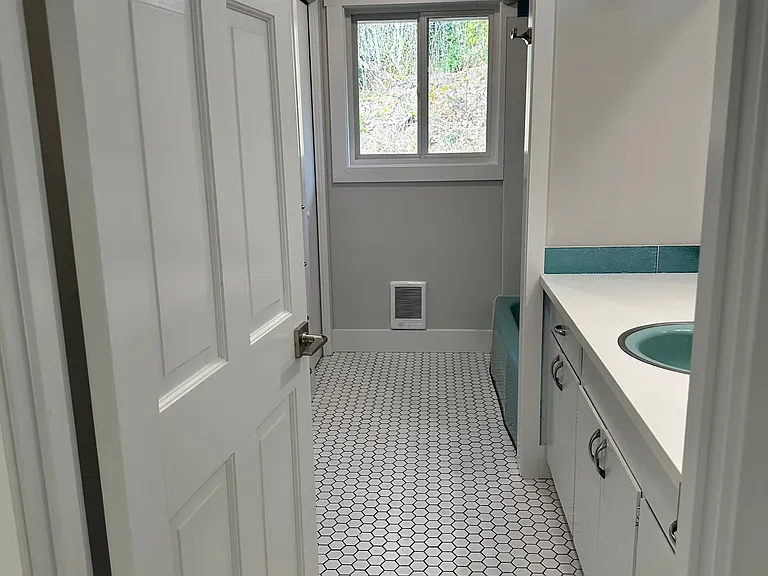 7001 E Loop Rd — Photo 49