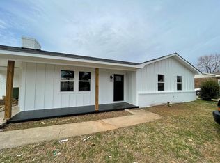 1406 Burroughs Ave, Muscle Shoals, AL 35661