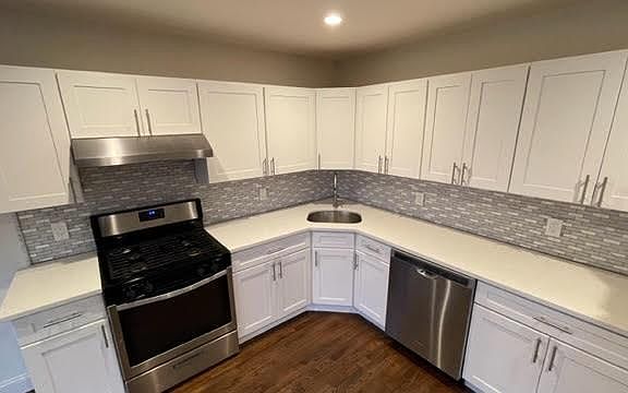 3rd image of 2662 Peconic Ave