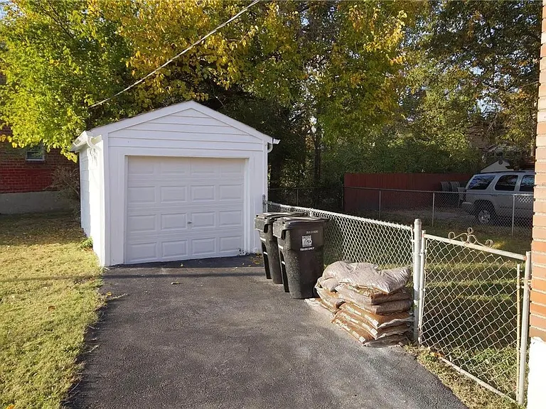 6750 Julian Ave — Photo 25