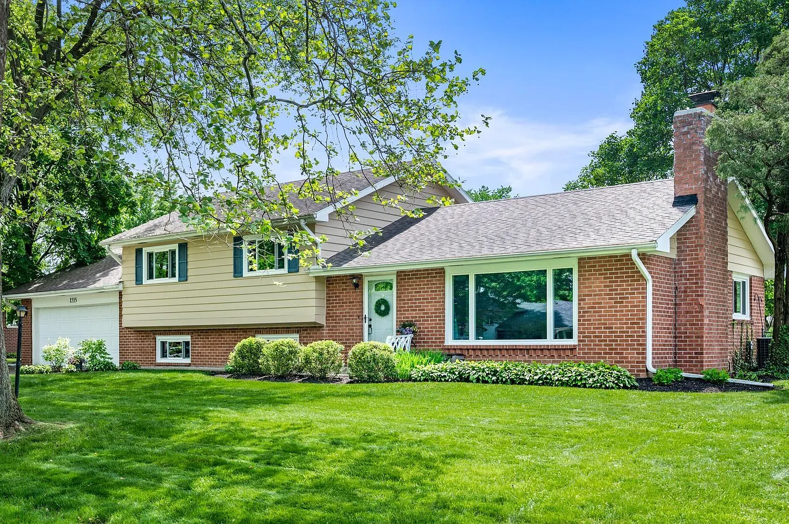 1215 N Bittersweet Ln photo 1