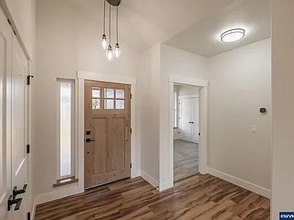 3rd image of 4549 Kalmia St