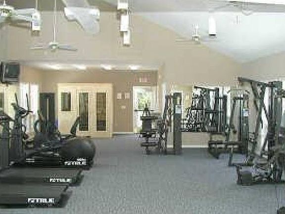 Fitness center w/ Sauna!