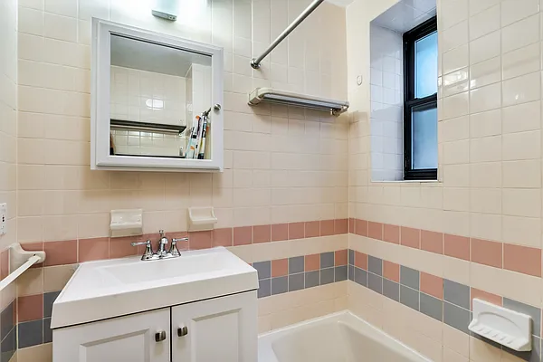 Rented by Compass | media 12