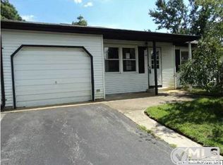 52 S Chestnut Ave, Whiting, NJ 08759