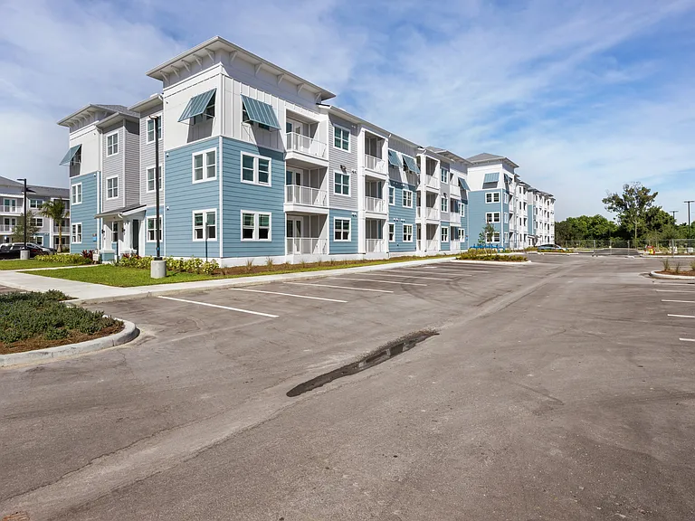 The Winslow Residences — Photo 33