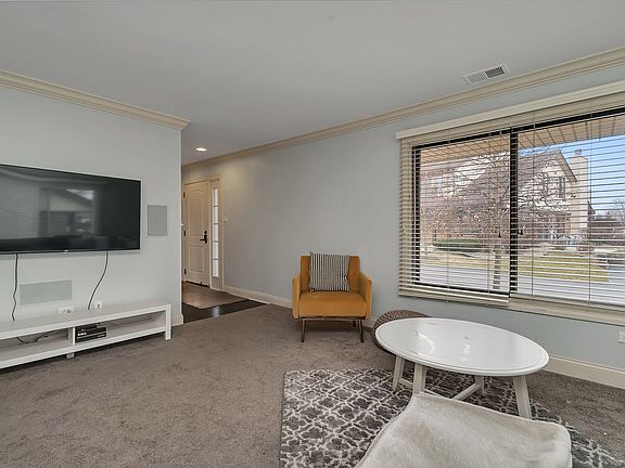 5th image of 9232 Hartwood Ct #9232