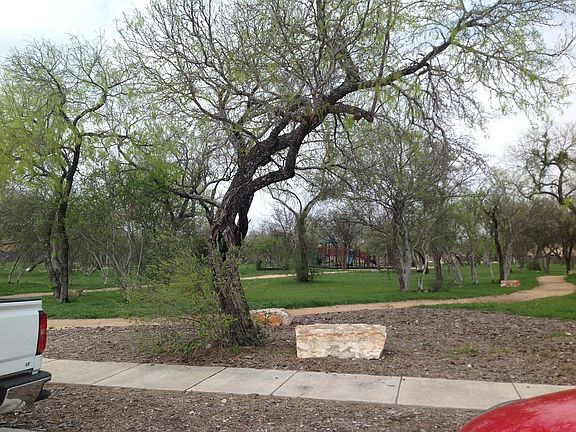 Community park / walking tra