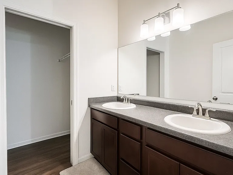 1099 Confidence Dr — Photo 8