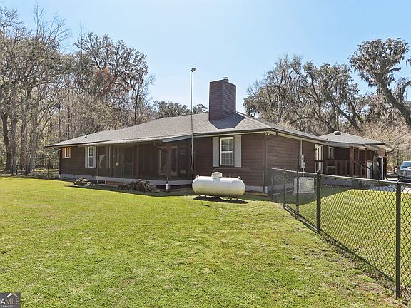 4th image of 325 White Oak Pl