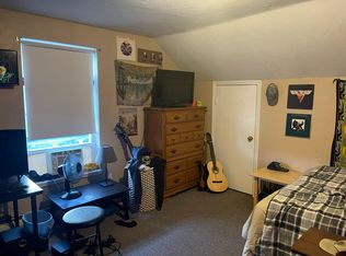 18 High St APT 3, Spencer, MA 01562