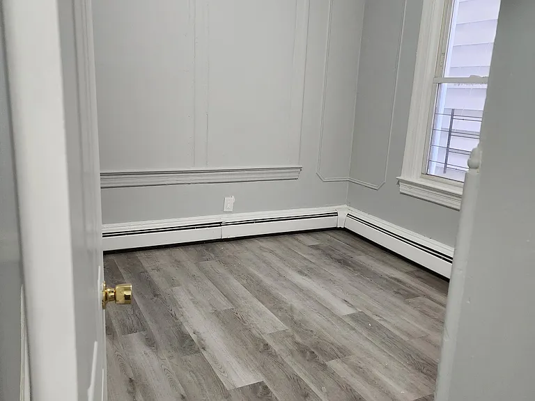 165 Oliver Ave #1F — Photo 8