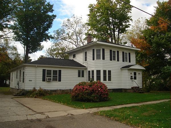 215 W. Washington Exterior