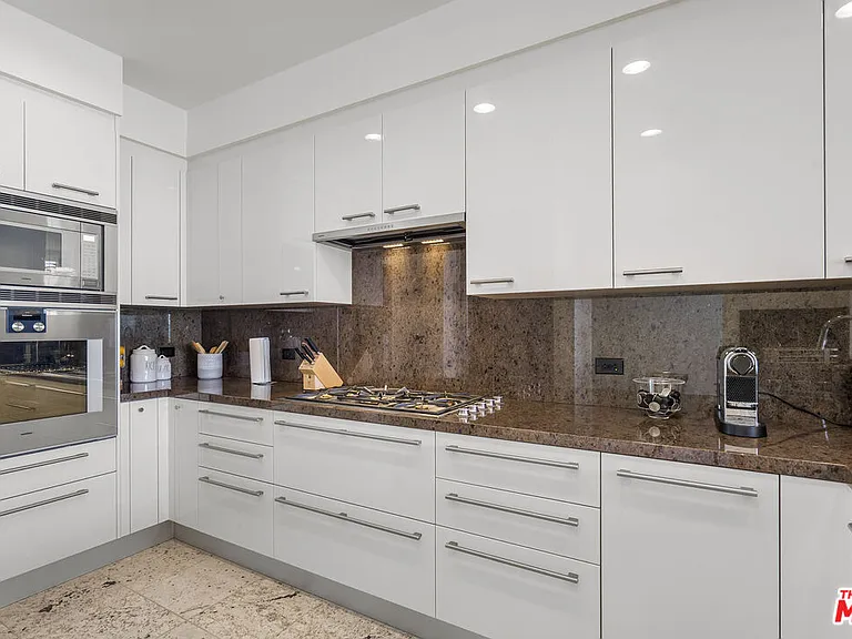 900 W Olympic Blvd #36F — Photo 15