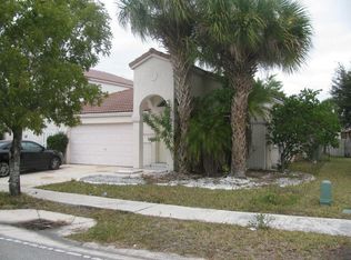 301 NW 154th Ave, Pembroke Pines, FL 33028