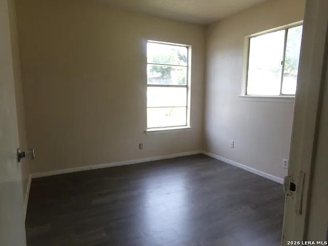 402 Otter Dr — Photo 10