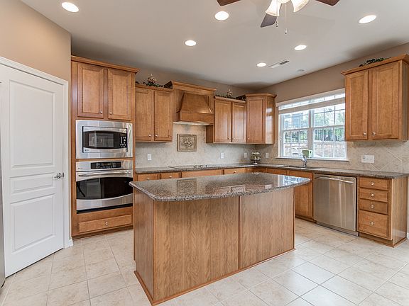 2nd image of 5009 Olympic Ct