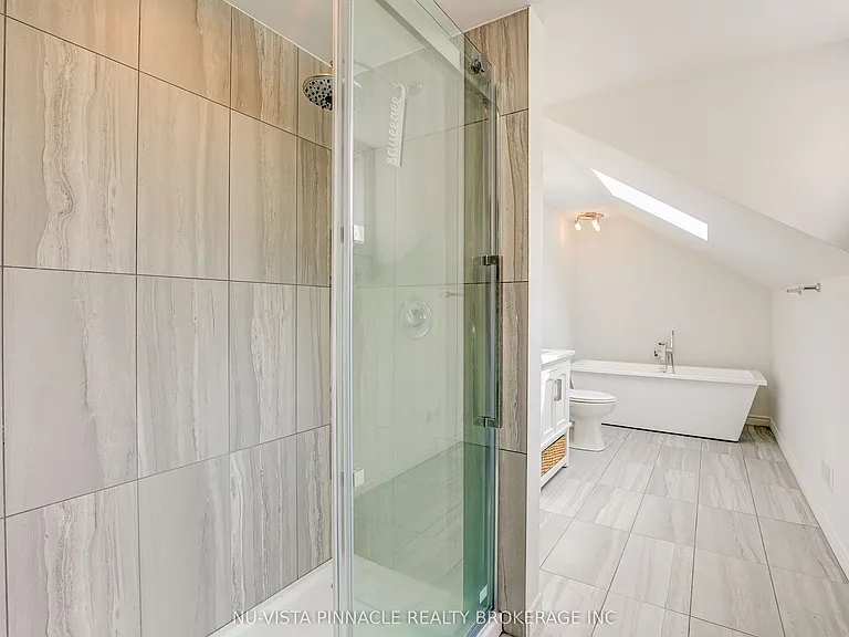 343 Princess Ave — Photo 24