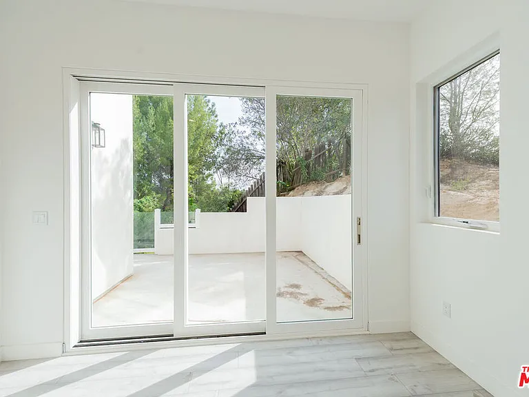 4724 N El Caballero Dr — Photo 15