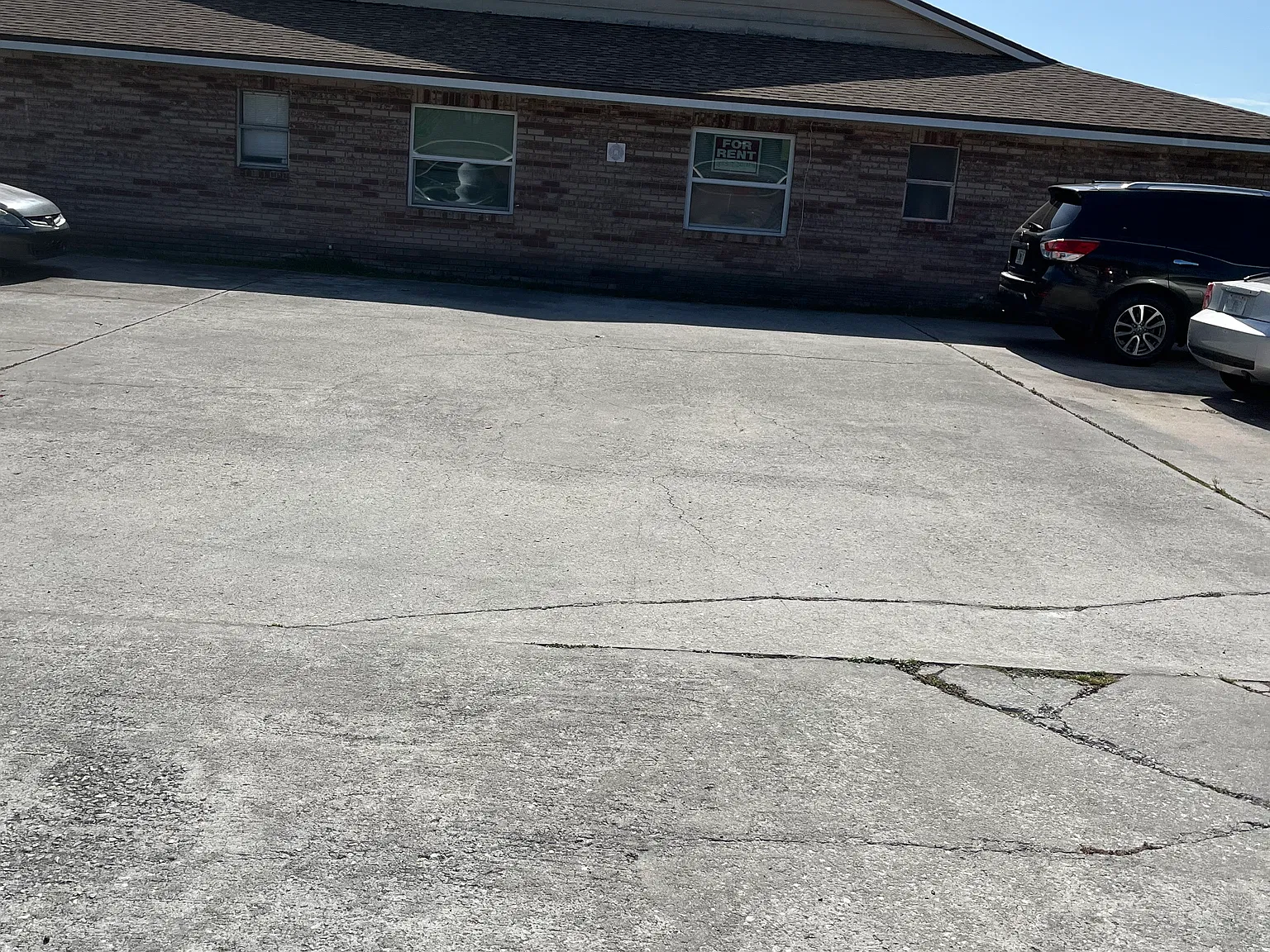 3 bed, 1300 sqft, $1,750 — Photo 1
