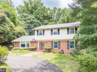 7707 Groton Rd, Bethesda, MD 20817