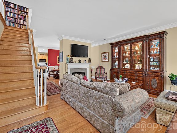 4th image of 14441 Adair Manor Ct