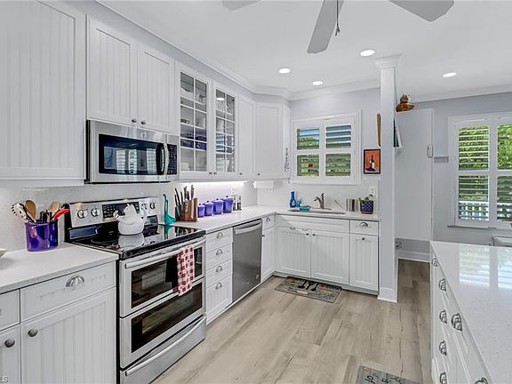 5th image of 1097 Jardin DR