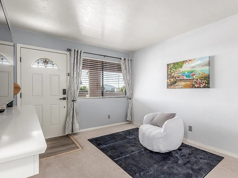 455 W Kelso St #239 — Photo 3