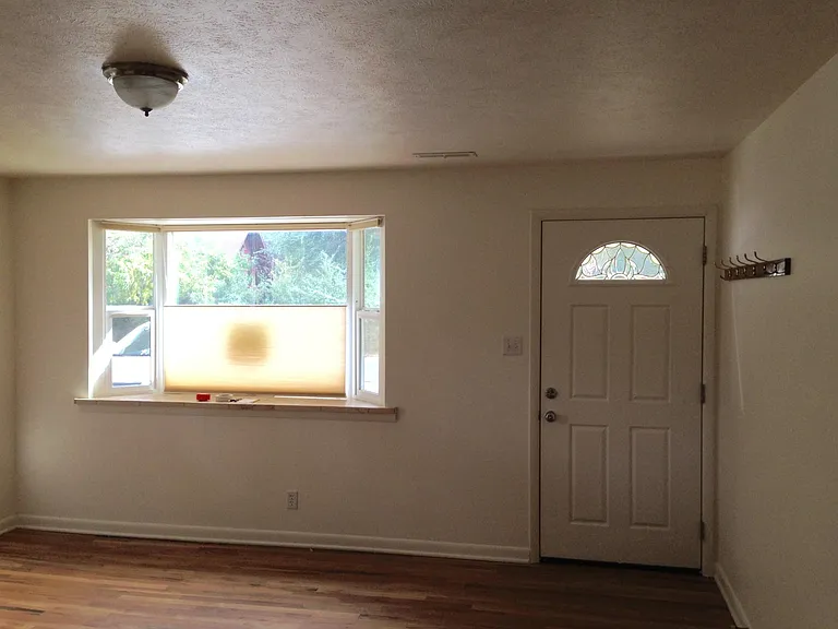 945 Grape Ave — Photo 11