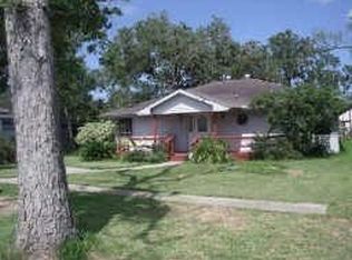 4418 Beacon Hill Dr, Seabrook, TX 77586