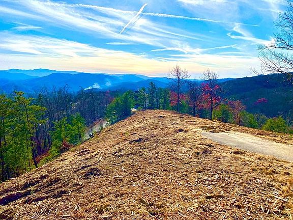 2nd image of 106 Summit Trails Dr Lot 106R