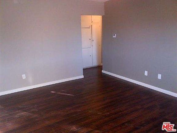 4th image of 1115 S Washington Ave