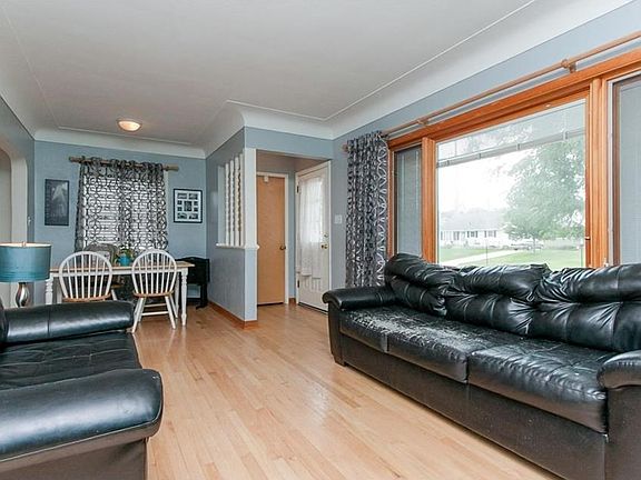 Check Out The Coved Ceilings