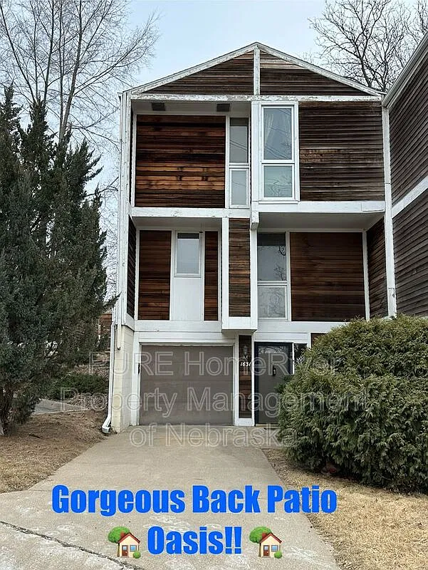 3 bed, 1.5 bath, 1338 sqft, $1,850 — Photo 1