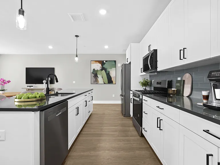 Providence Place — Photo 10