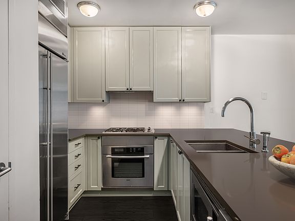 4th image of 125 W 22nd St APT 8B