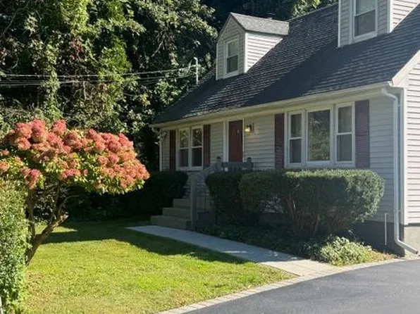 50 Deepdale Dr, Huntington Station, NY 11746